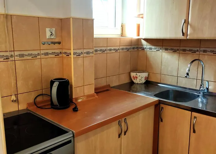 Mieszkanie Dwupokojowe Z Osobna Kuchnia Apartman *